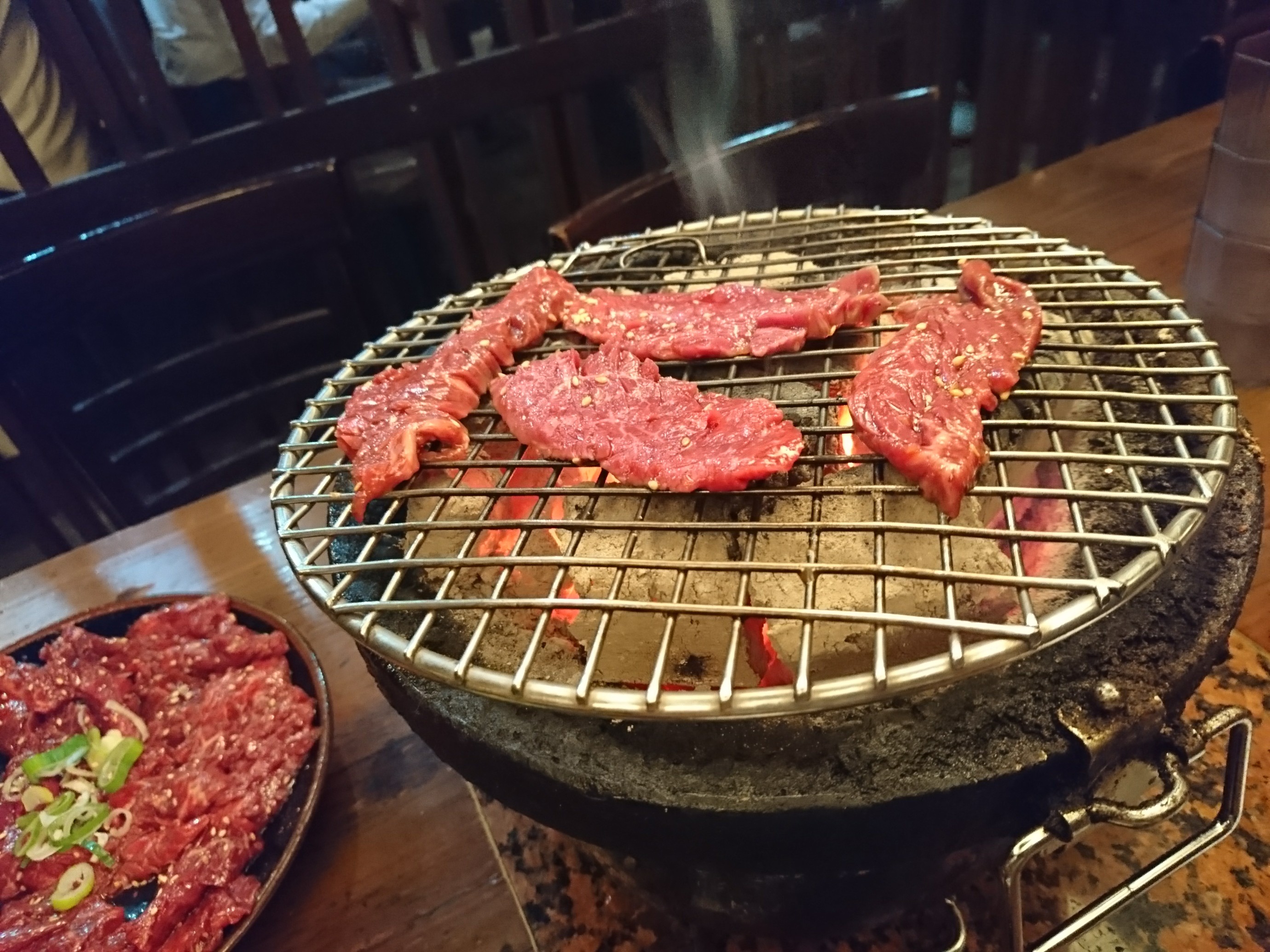 東京駅 ランチ 肉 デート